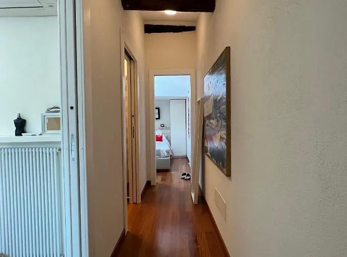 아파트 Carruggio 151-3 *